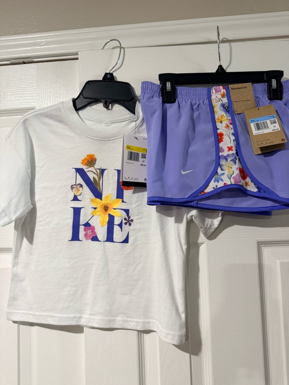 Nike Girls' White Floral Logo Tee & Lavender Shorts Pajama Set